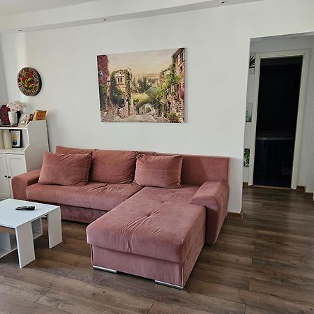 Apartament Near The Park Two Rooms Bukarest Exterior foto