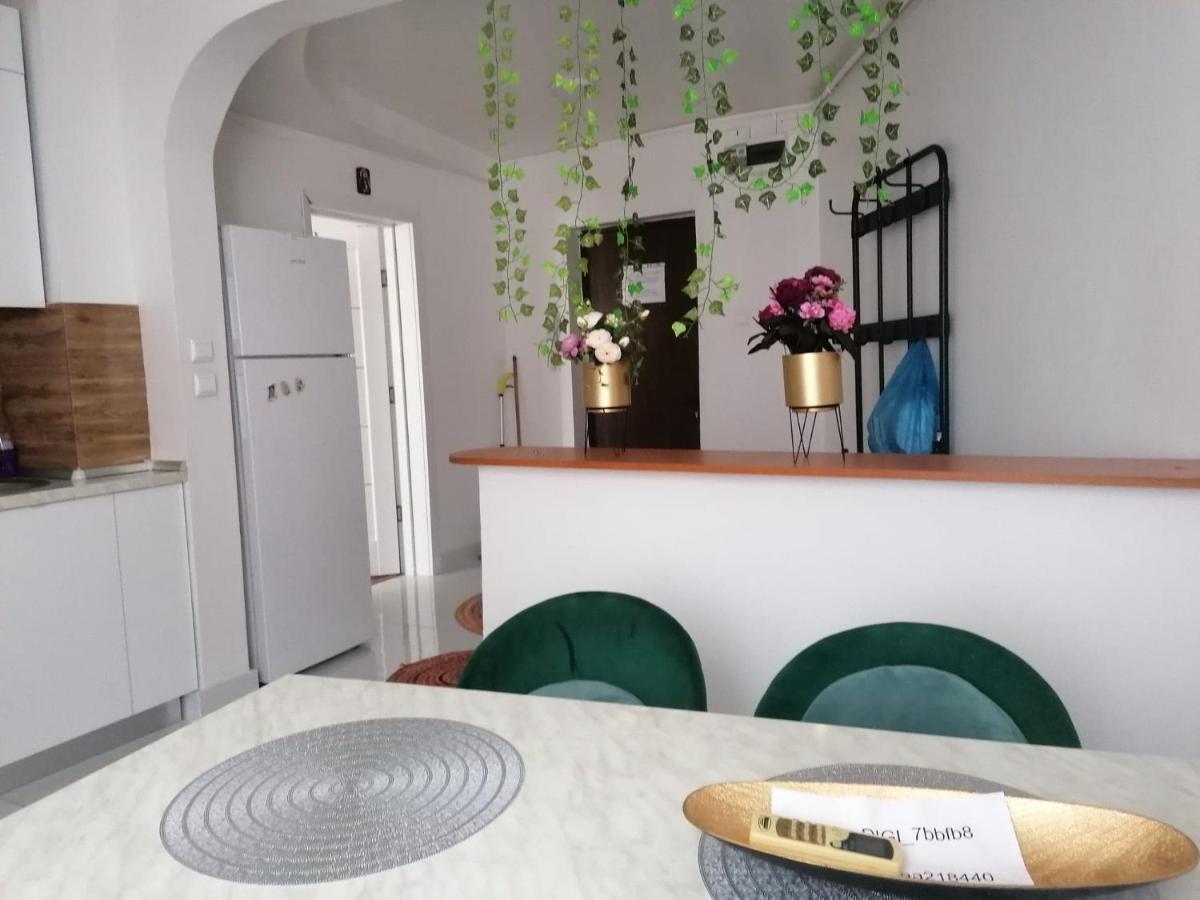 Apartament Near The Park Two Rooms Bukarest Exterior foto