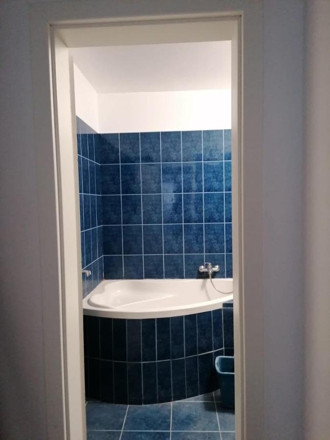 Apartament Near The Park Two Rooms Bukarest Exterior foto