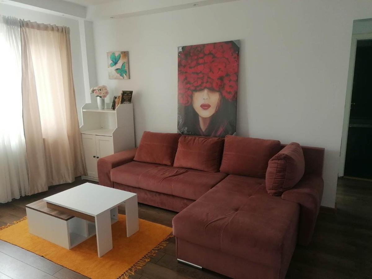 Apartament Near The Park Two Rooms Bukarest Exterior foto