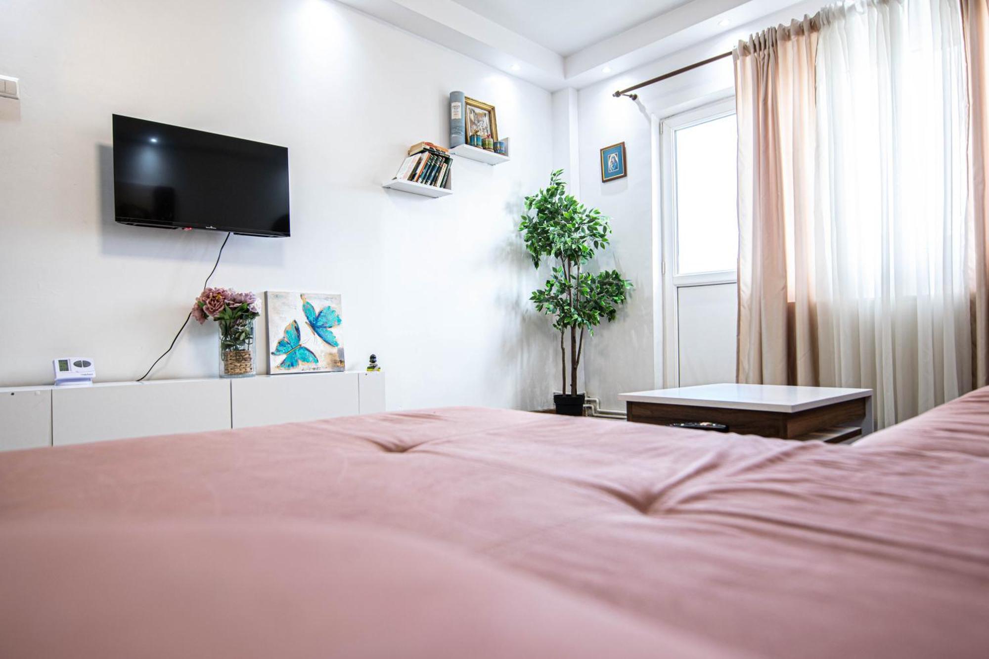 Apartament Near The Park Two Rooms Bukarest Exterior foto